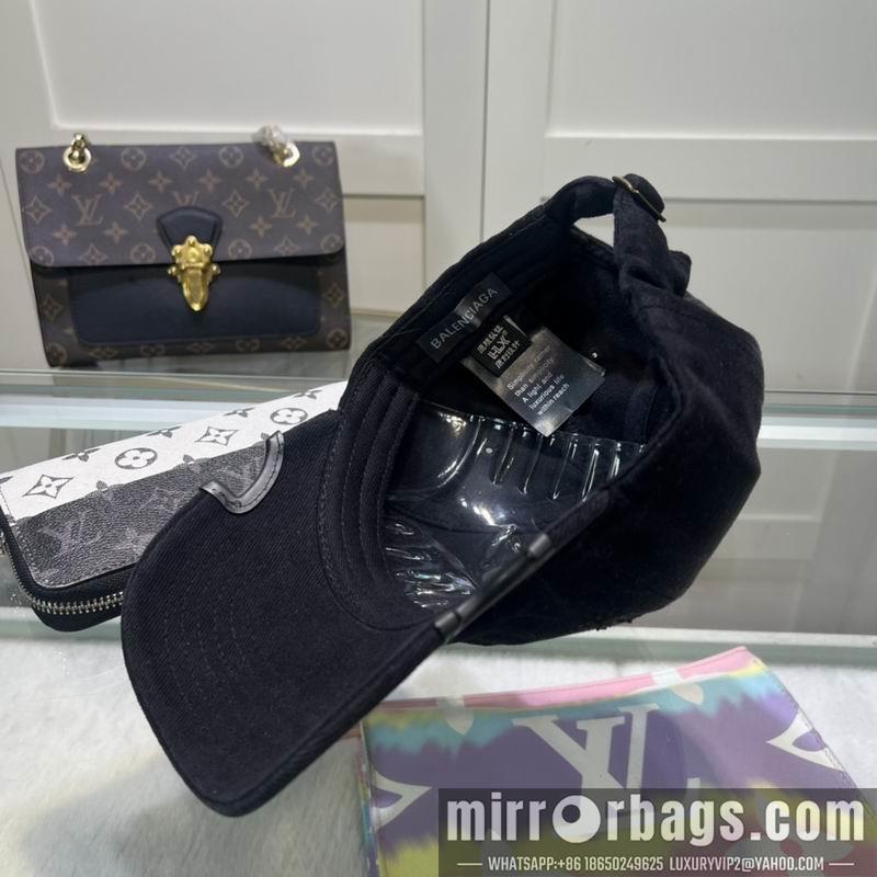Balenciaga Hat dx84