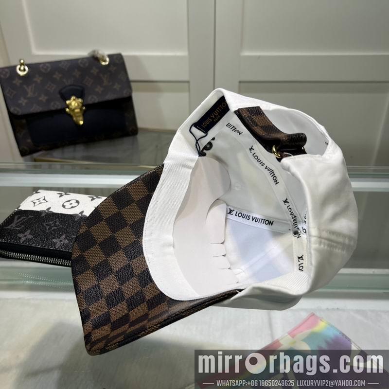 LV Hat dx127