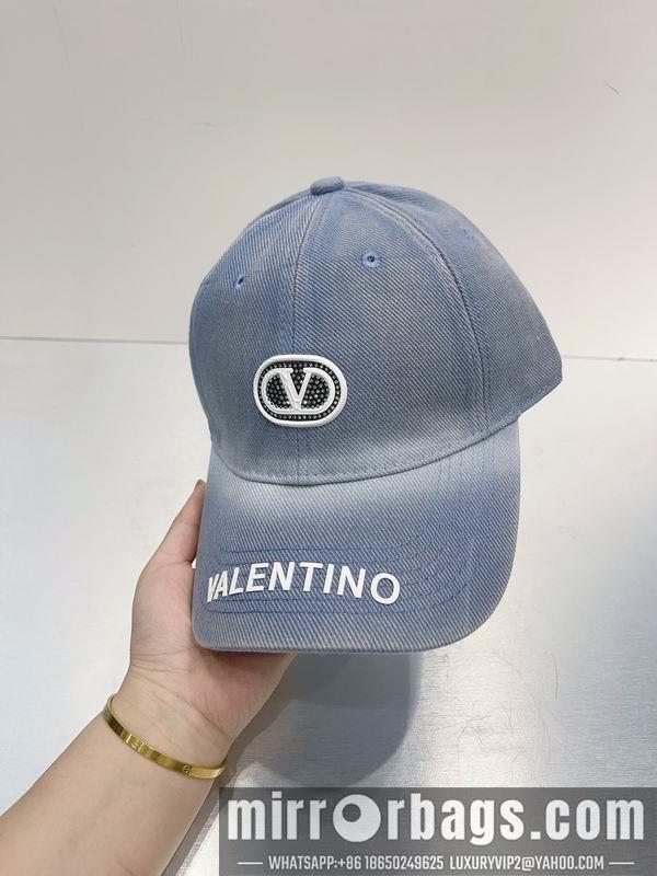 Valentino Hat dx01