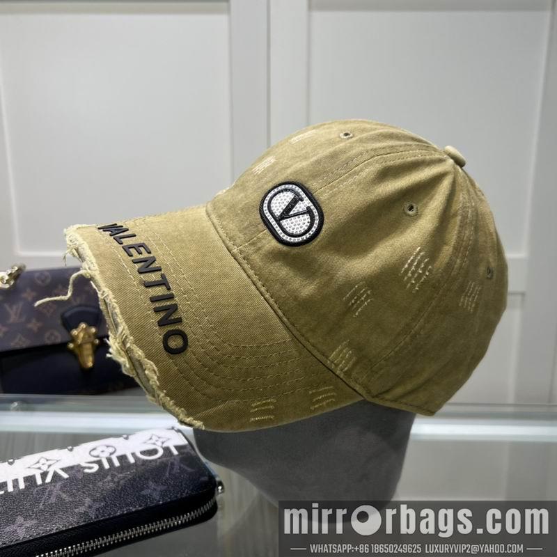 Valentino Hat 042701