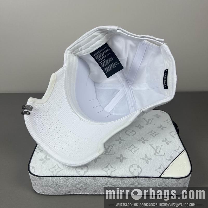 Balenciaga Hat dx05