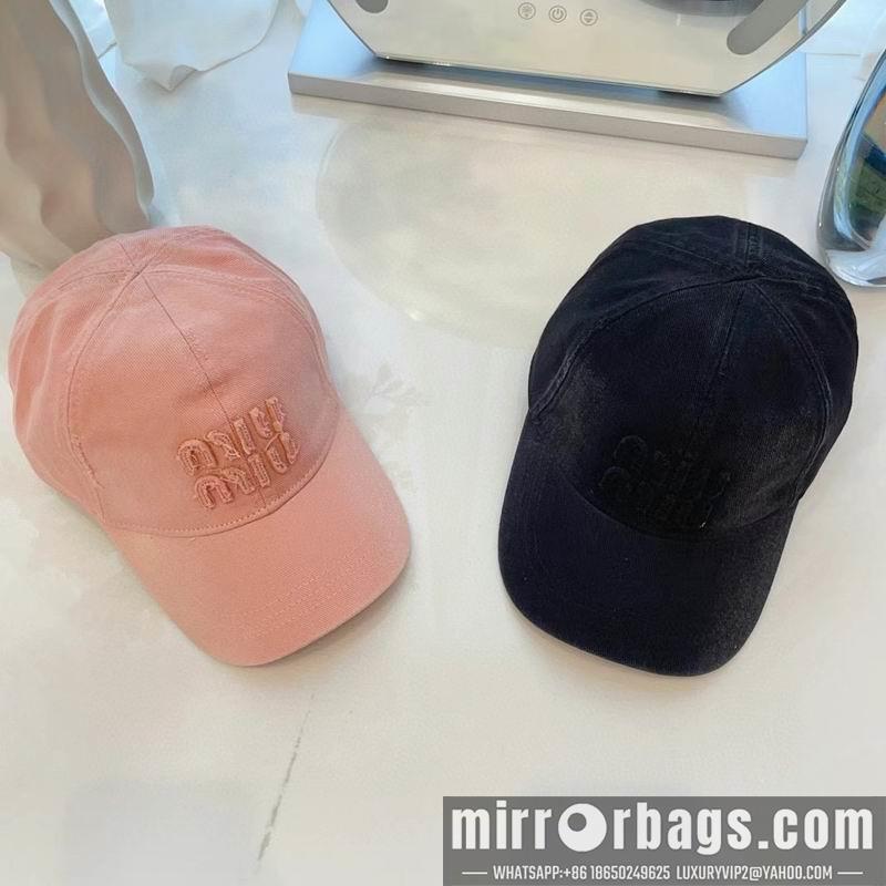 Miumiu Hat 091402