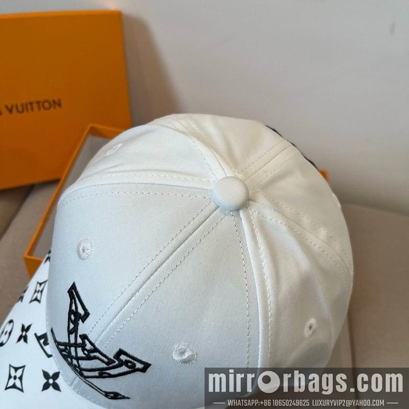 LV Hat dx38