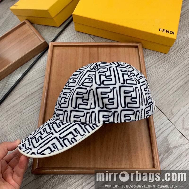 Fendi Hat dx103