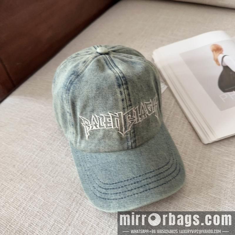 Balenciaga Hat dx39