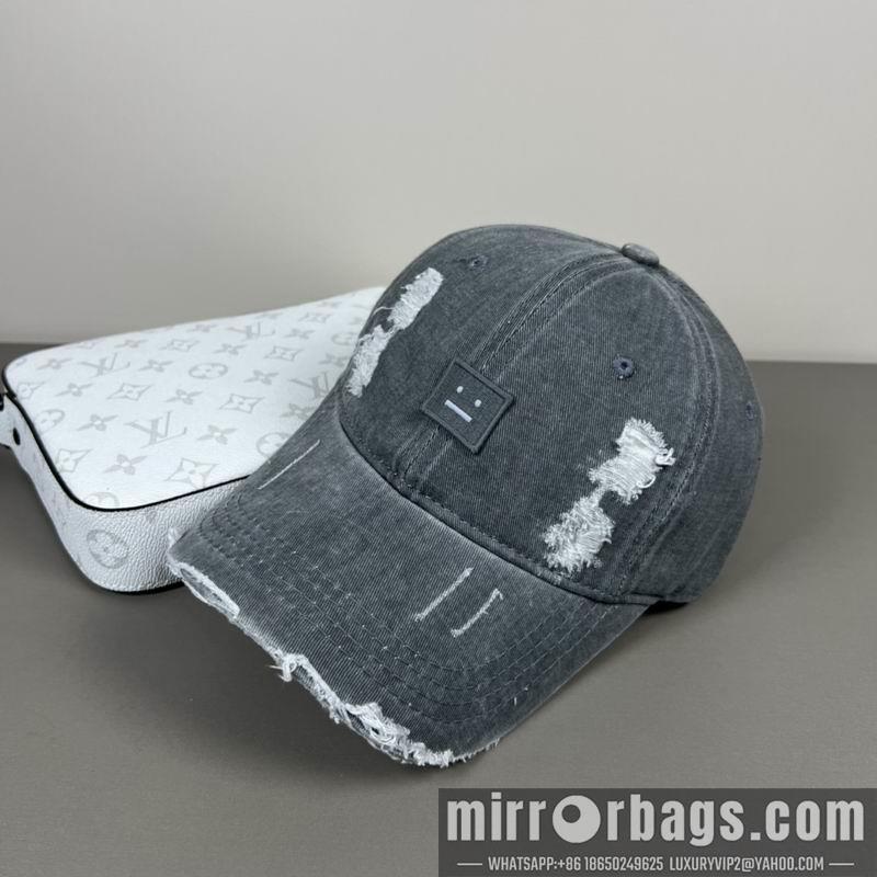 Acne Hat dx18