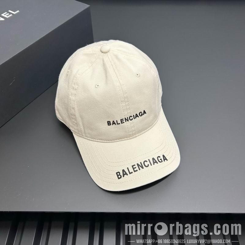 Balenciaga Hat dx16