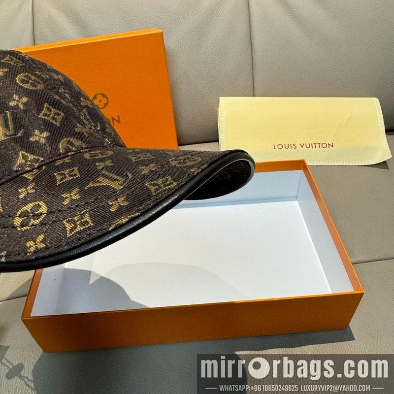 LV Hat dx119
