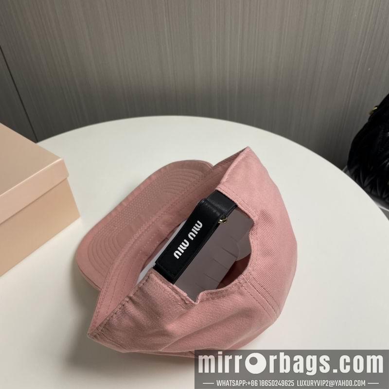 Miumiu Hat dx65