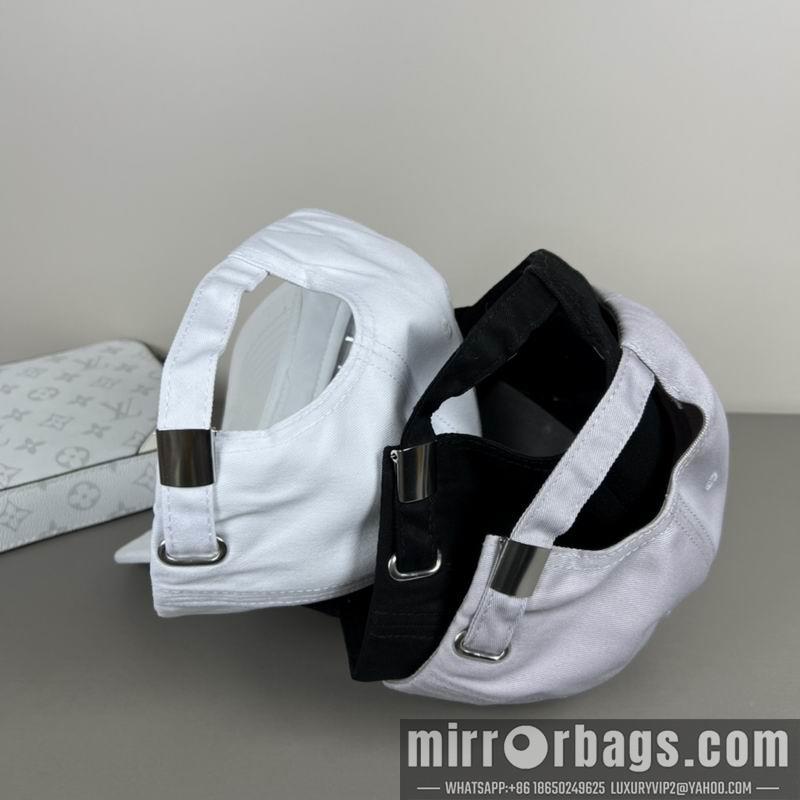 Balenciaga Hat dx47