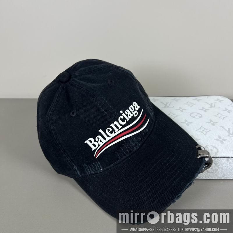 Balenciaga Hat dx37