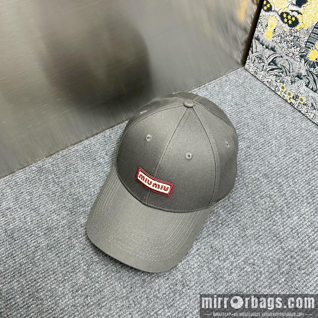 Miumiu Hat dx82