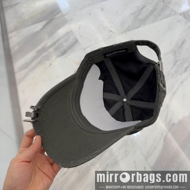 Balenciaga Hat dx78