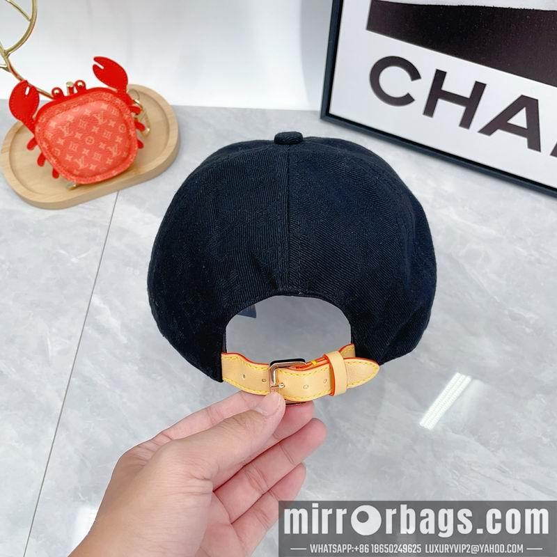 LV Hat dx123