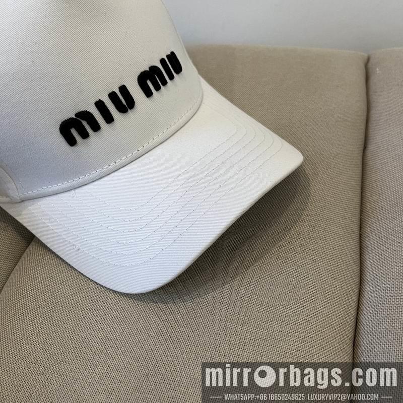 Miumiu Hat dx18