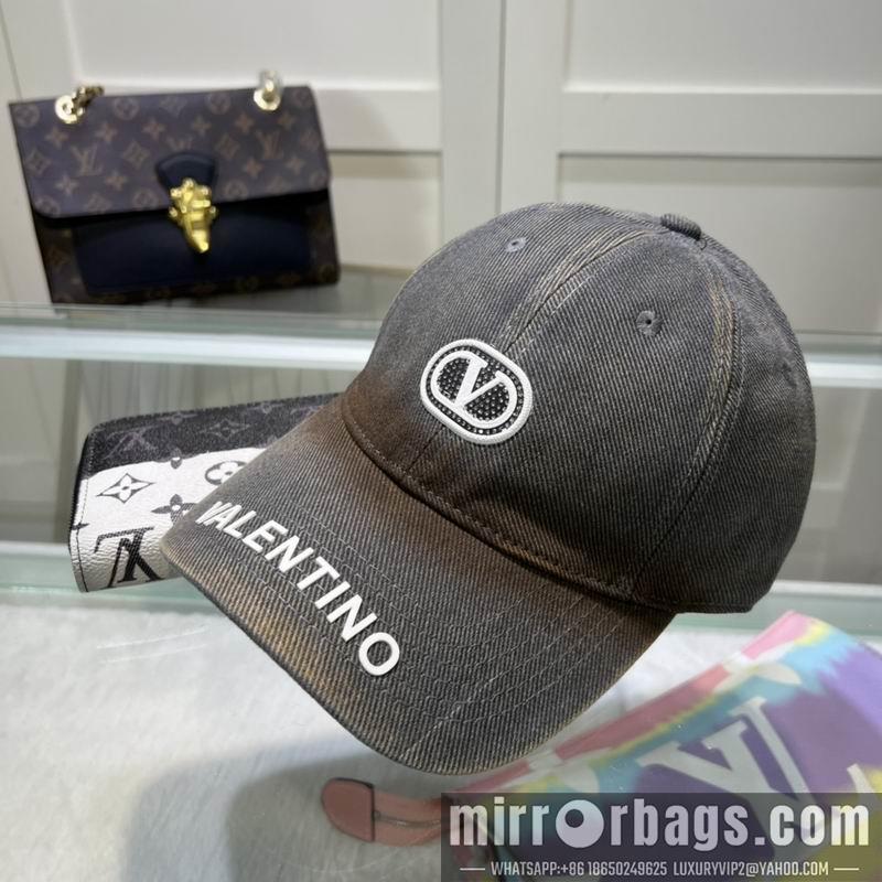 Valentino Hat dx02