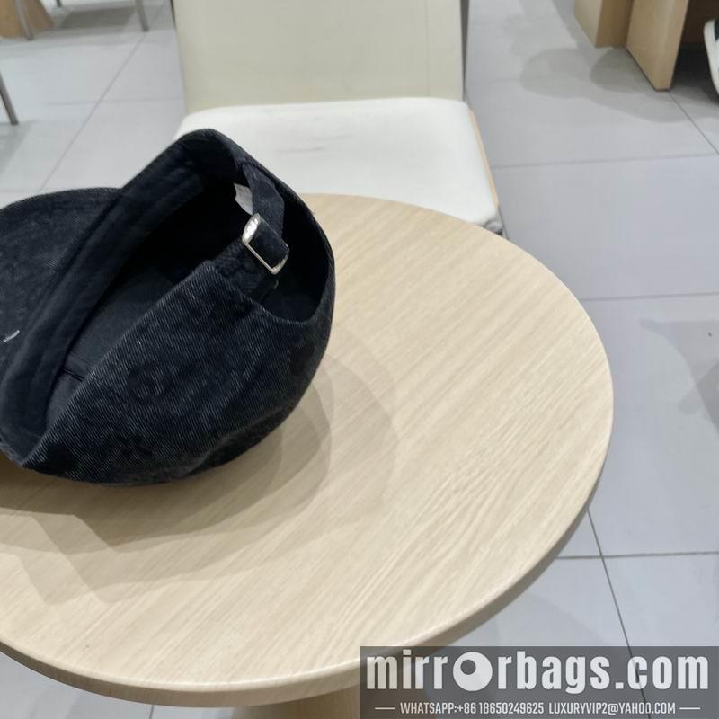 LV Hat 041404