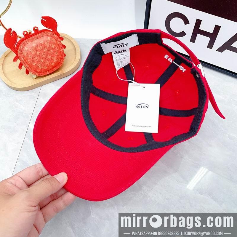 Emis Hat dx04