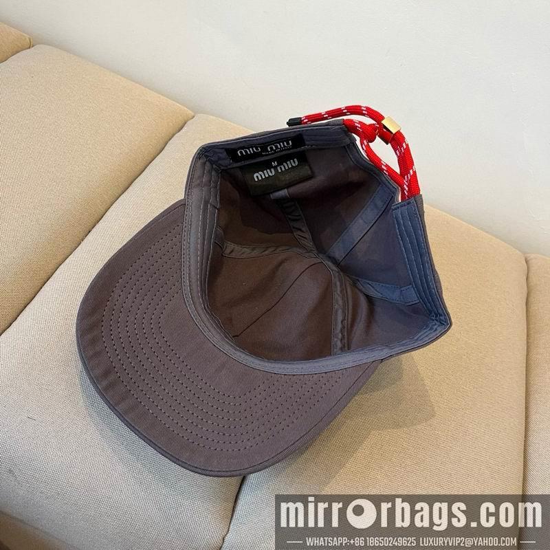 Miumiu Hat dx32