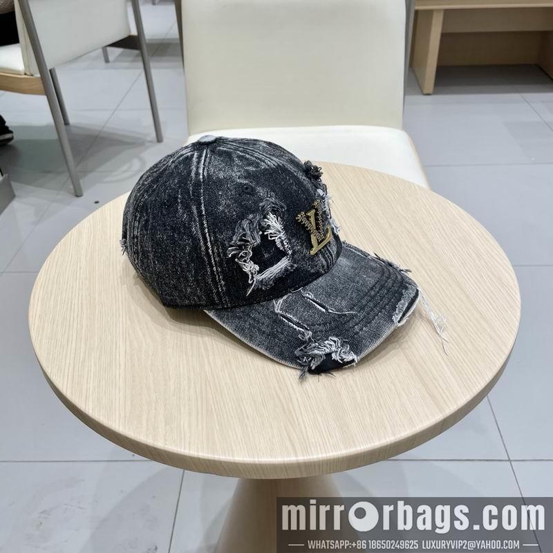 LV Hat 030743