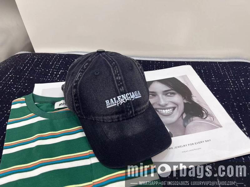 Balenciaga Hat dx106