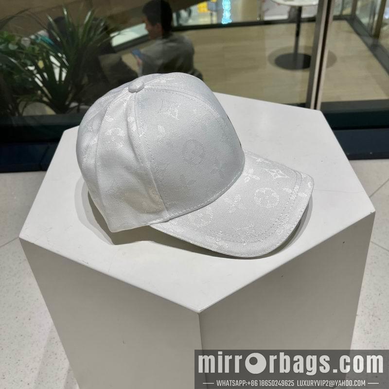 LV Hat 072203