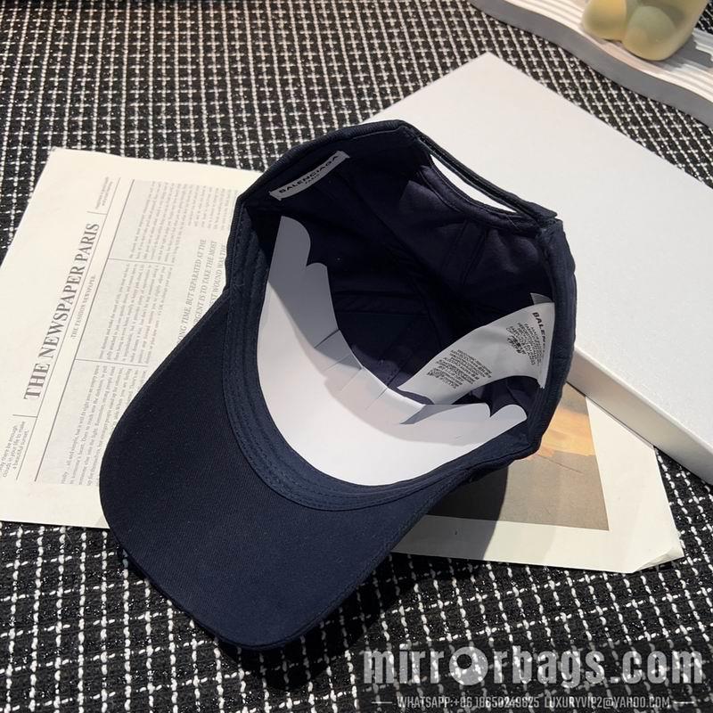 Balenciaga Hat dx12