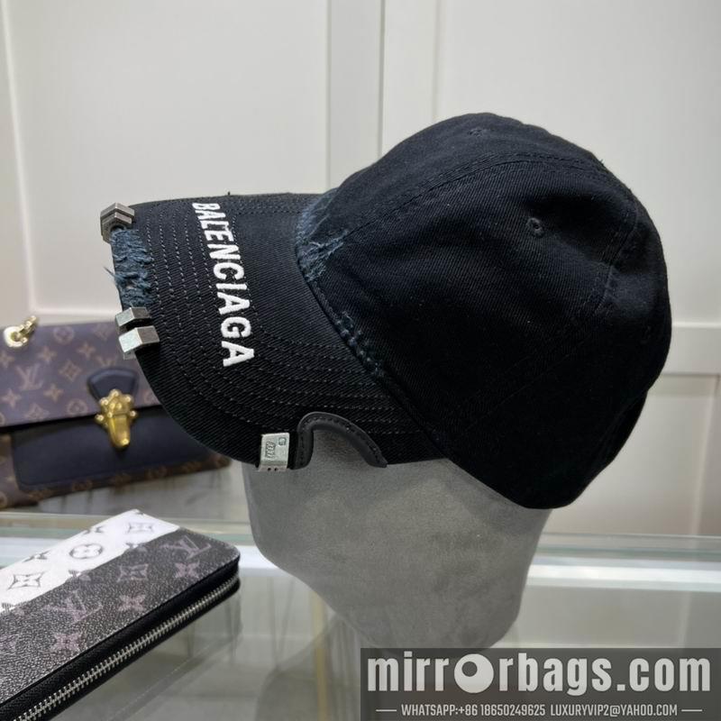 Balenciaga Hat dx60