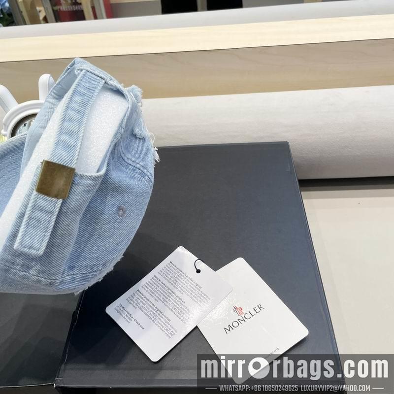 Moncler Hat 081401