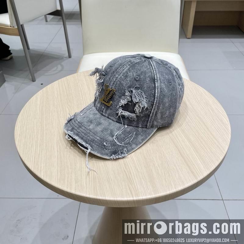 LV Hat 030743
