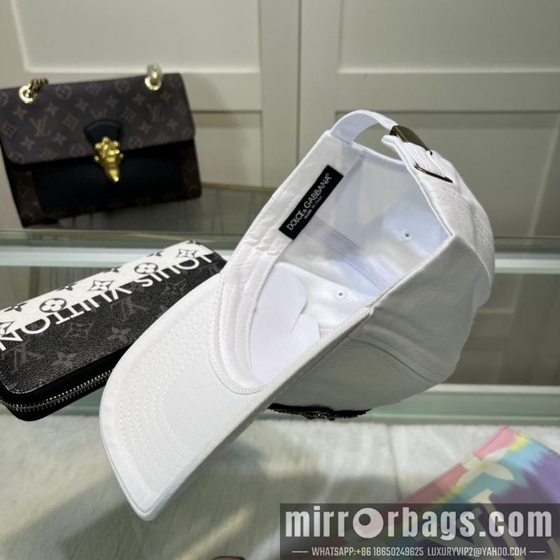DG Hat dx05