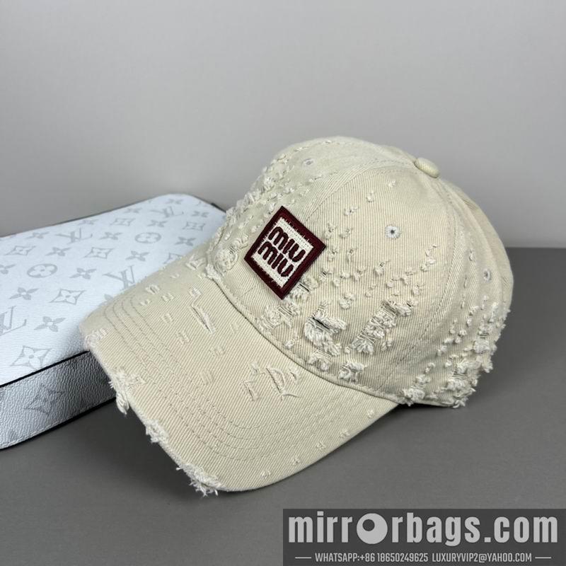 Miumiu Hat dx17