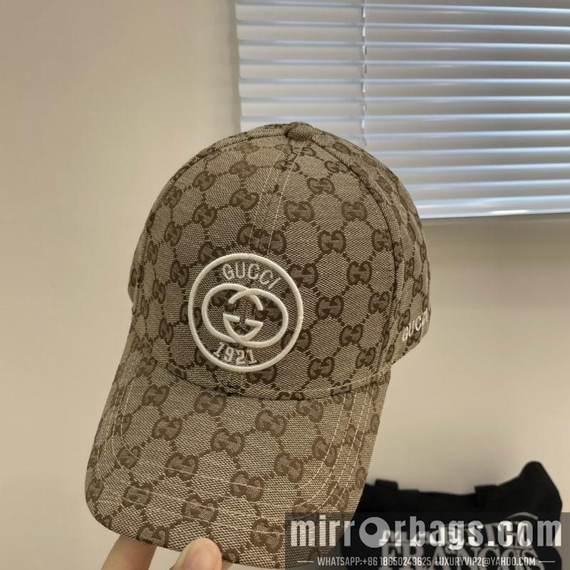 Gucci Hat dx30