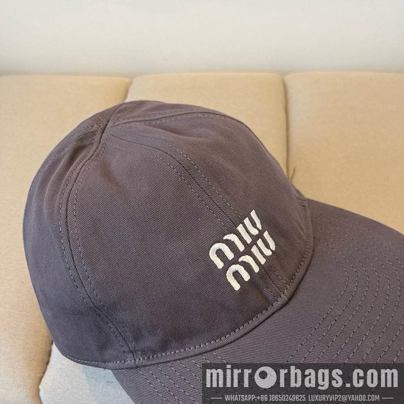 Miumiu Hat dx32