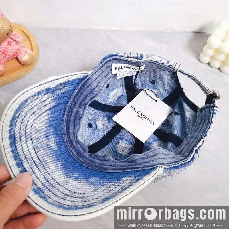 Balenciaga Hat dx30