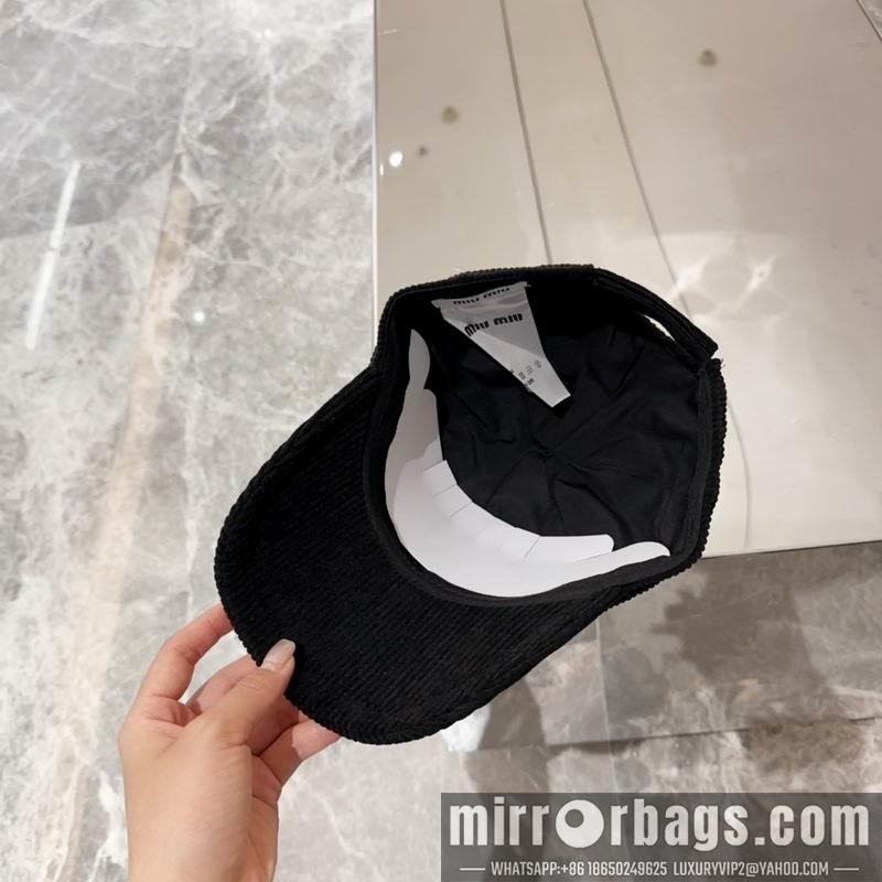 Miumiu Hat dx83