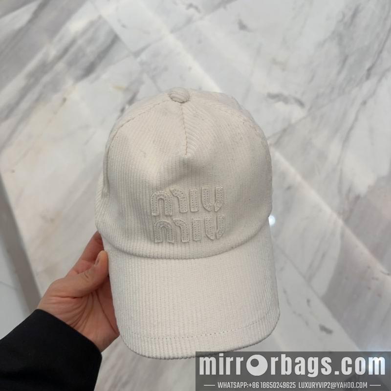 Miumiu Hat dx37