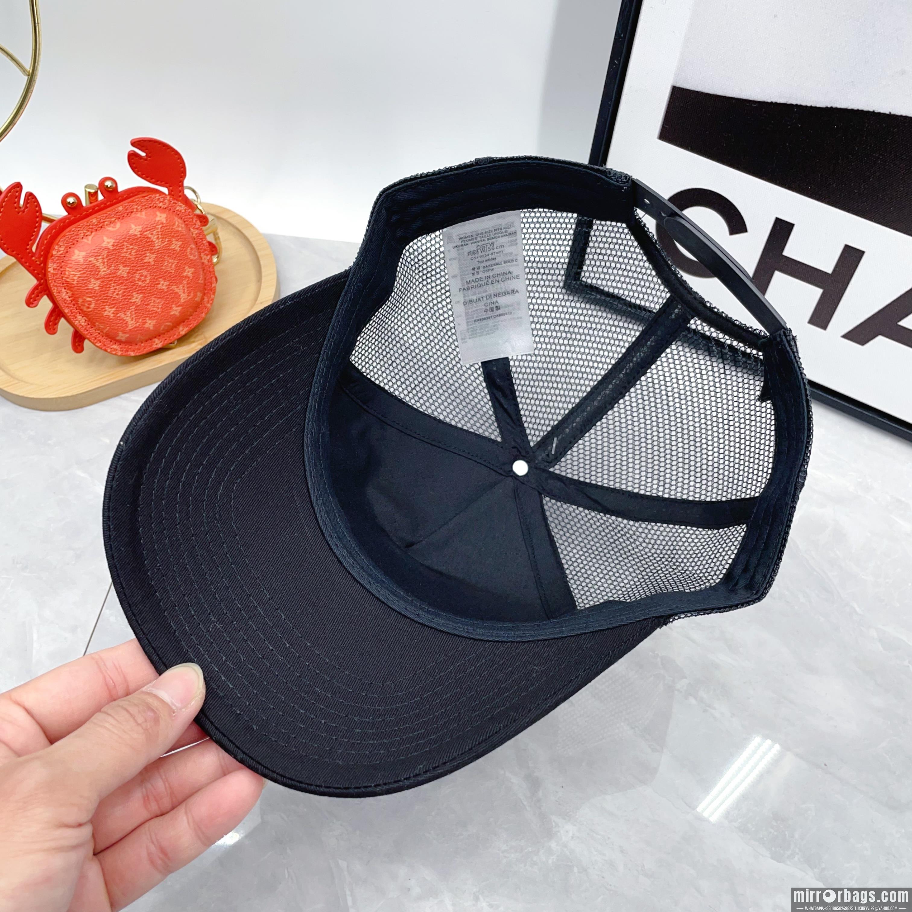 Adidas Hat dx02