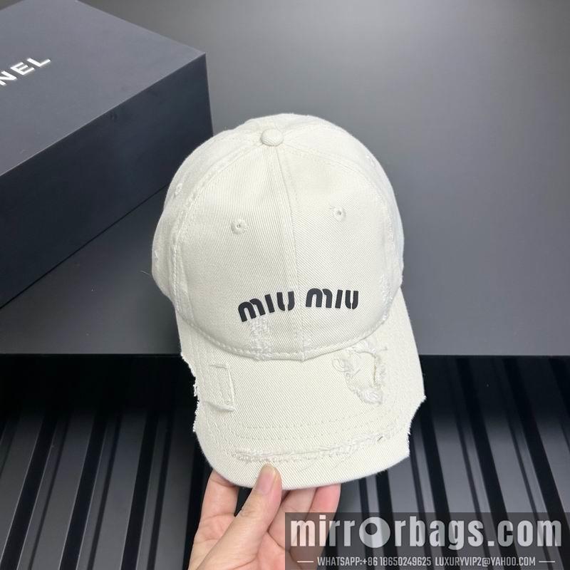 Miumiu Hat dx06