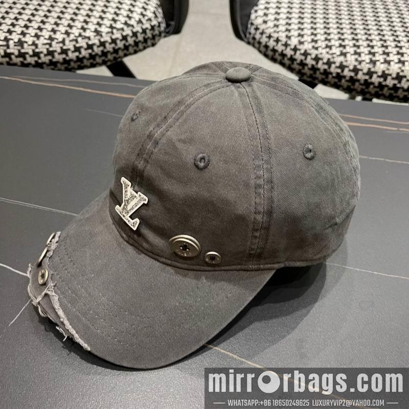 LV Hat 102802