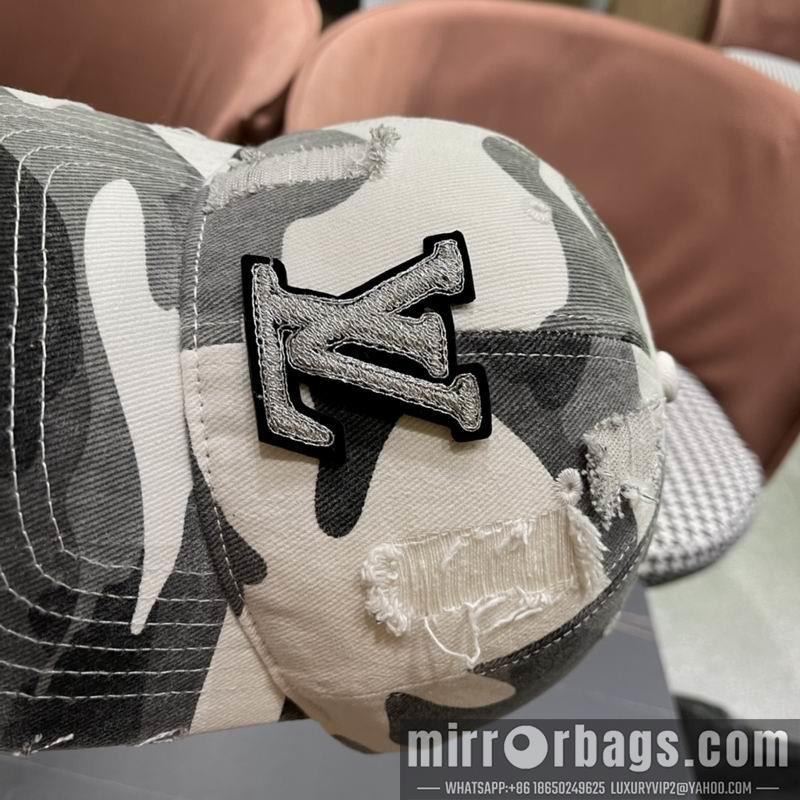 LV Hat 072205