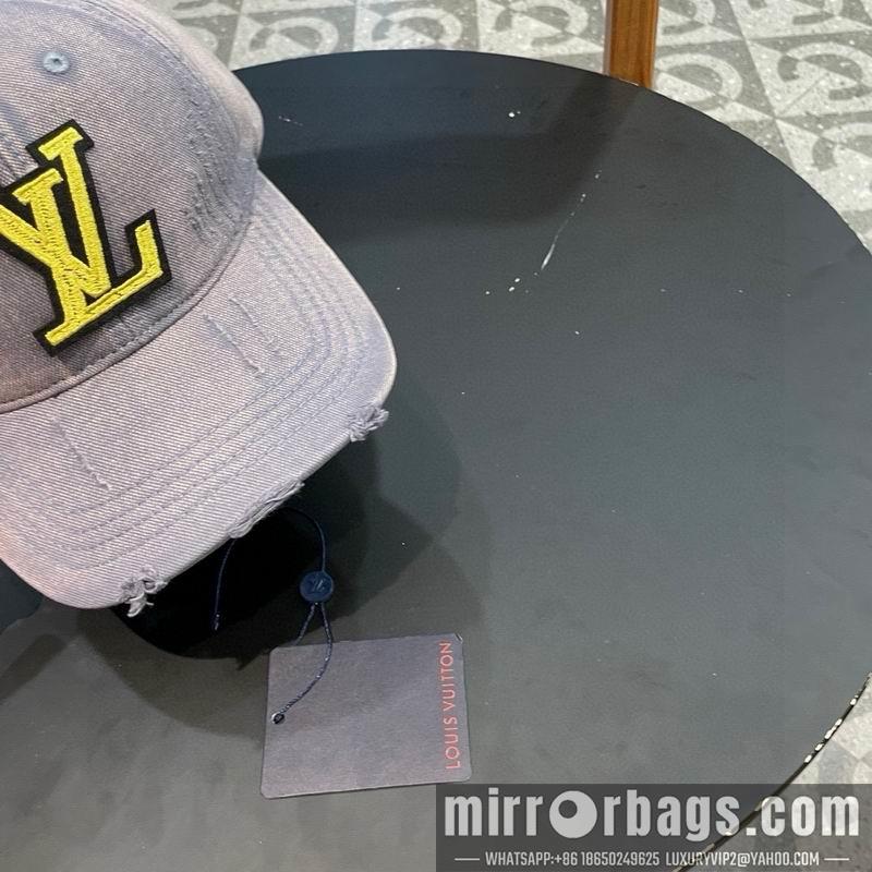 LV Hat 030941