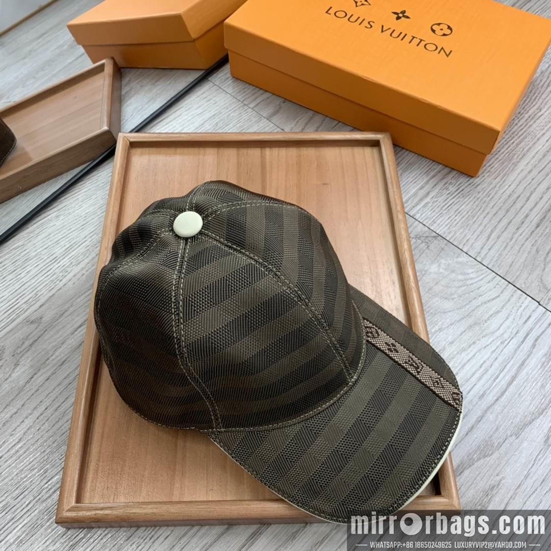 LV Hat dx150