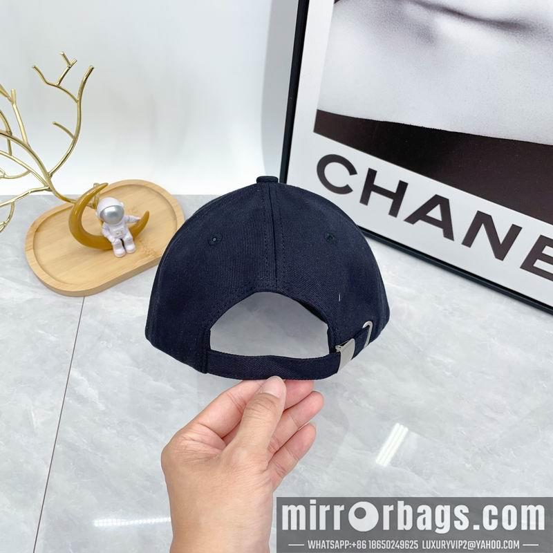 LV Hat dx158