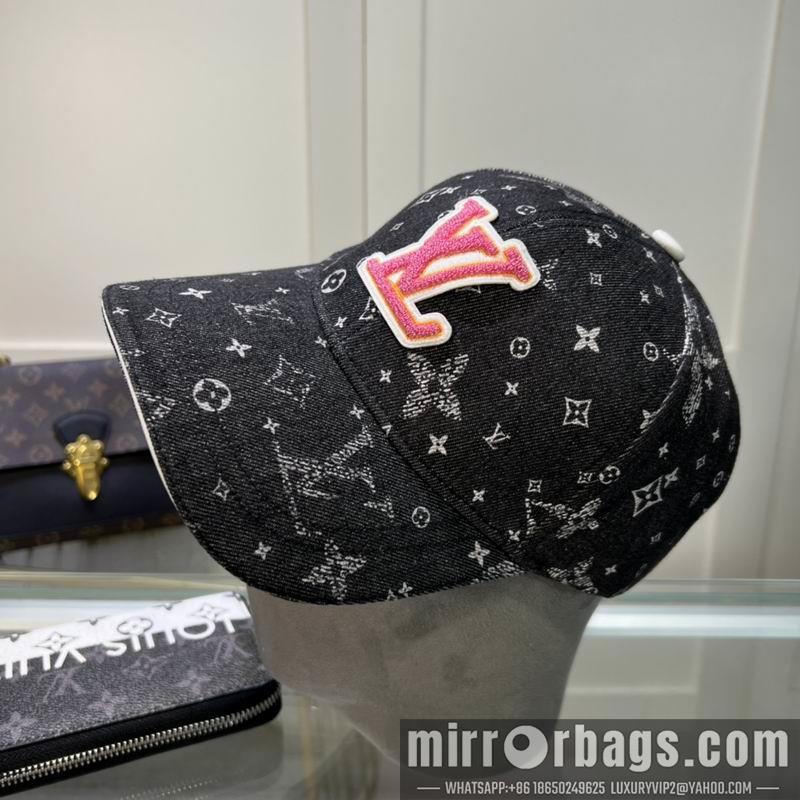 LV Hat dx16