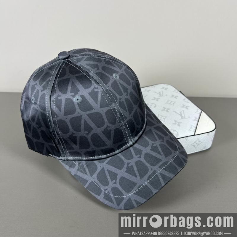 Valentino Hat dx03