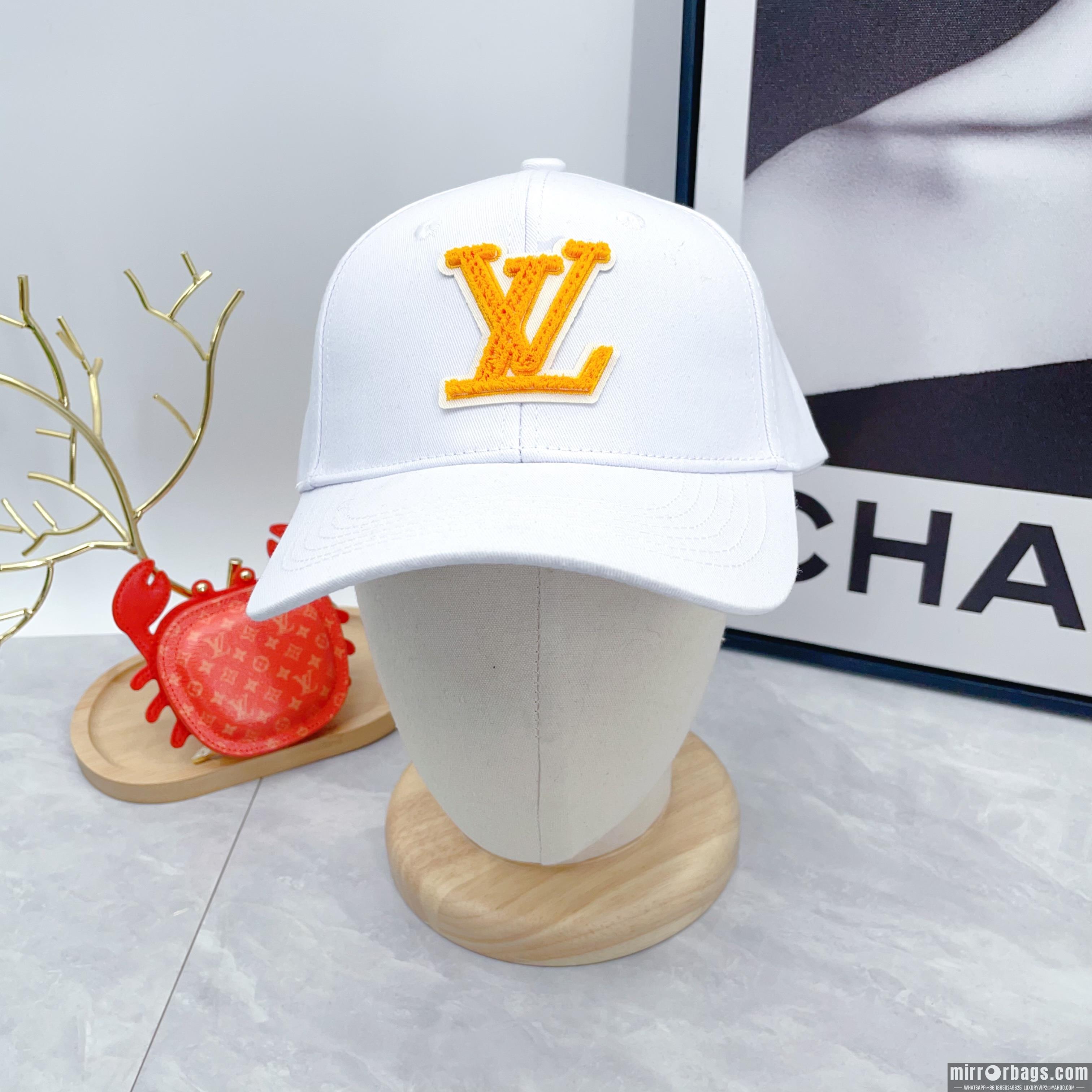 LV Hat dx04