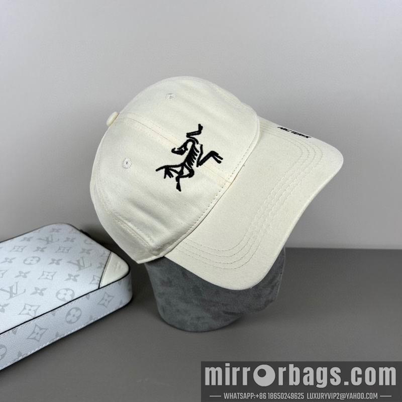 Arcteryx Hat dx17