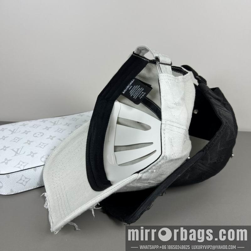 Balenciaga Hat dx40