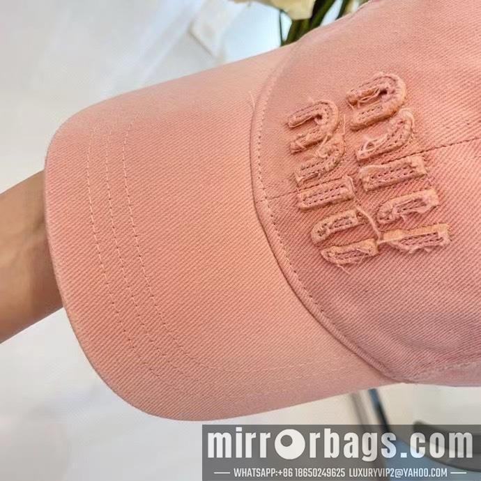 Miumiu Hat 091402